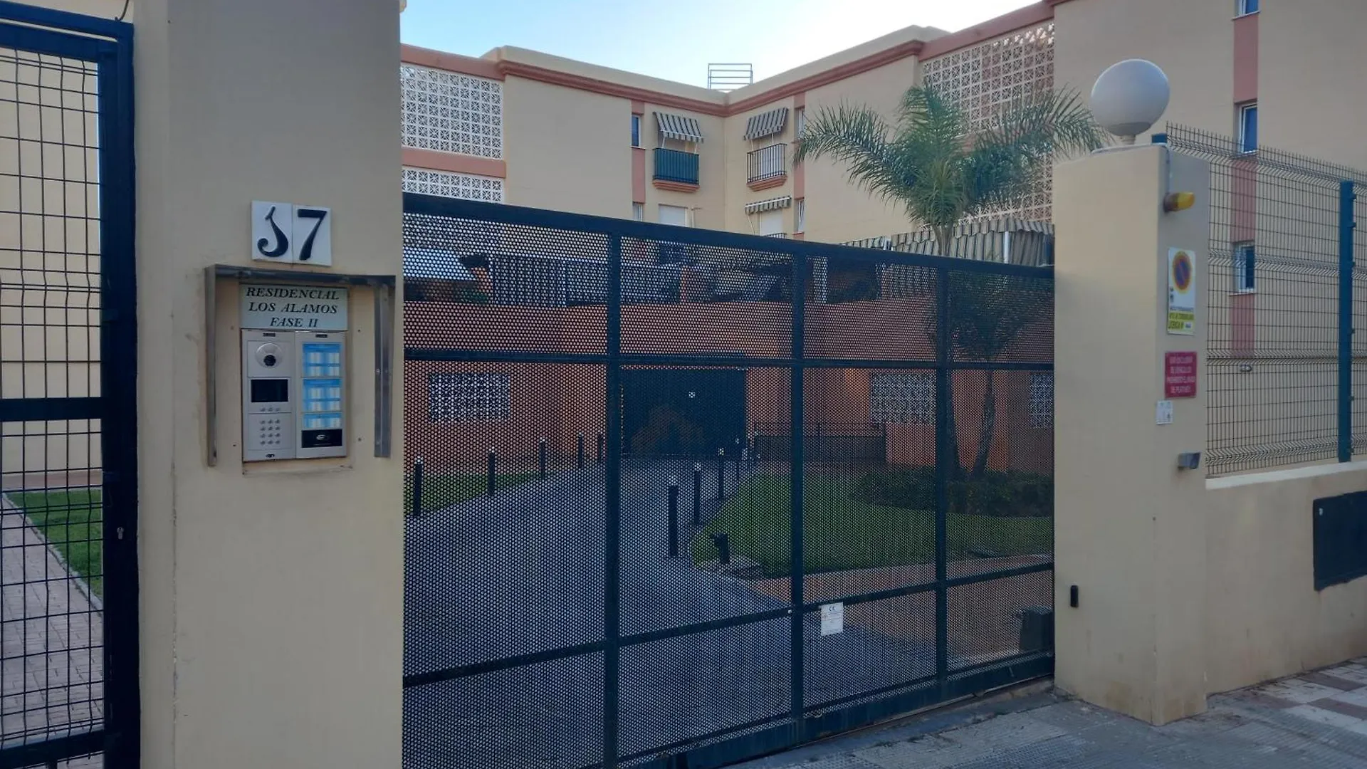 Apartamento Los Alamos Totalmente Reformado Junio 2023 Torremolinos 0*,  Spain